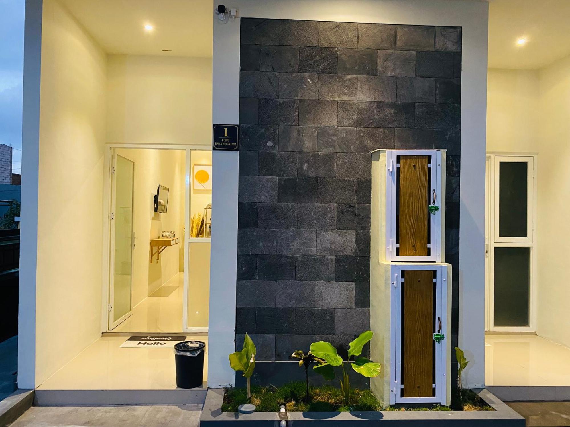 Robiu Bed & Breakfast Banyuwangi  Kültér fotó