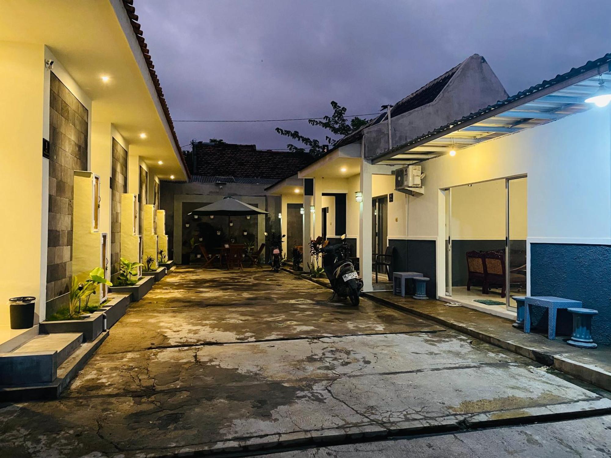 Robiu Bed & Breakfast Banyuwangi  Kültér fotó