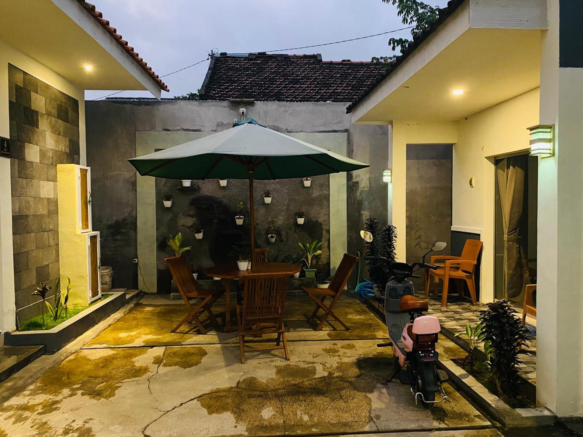 Robiu Bed & Breakfast Banyuwangi  Kültér fotó